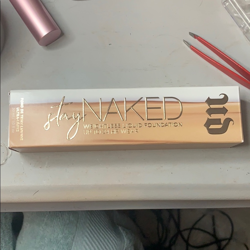 Urban Decay Naked Weightless Foundation